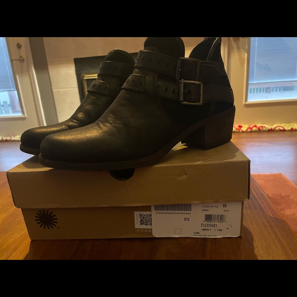 Ugg Patsy Ankle Boot